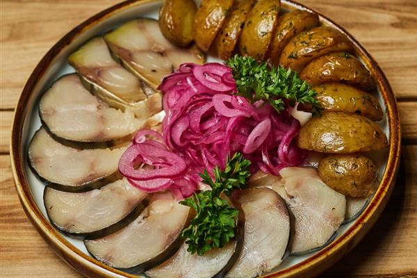 Классическая скумбрия с картофелем