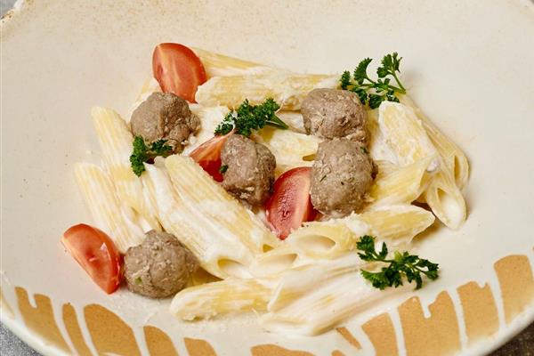 Паста с фрикадельками